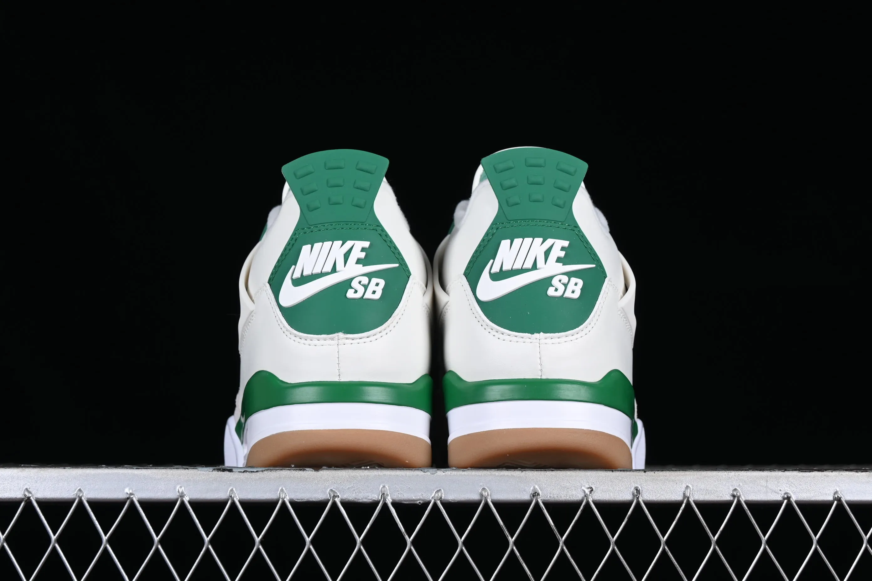All categories Air Jordan Jordan series basketball shoes Air Jordan 4 OG version Nk SB x Air Jordan 4 "Pine Green" AJ4 Joe 4 joint white green DR5415-103